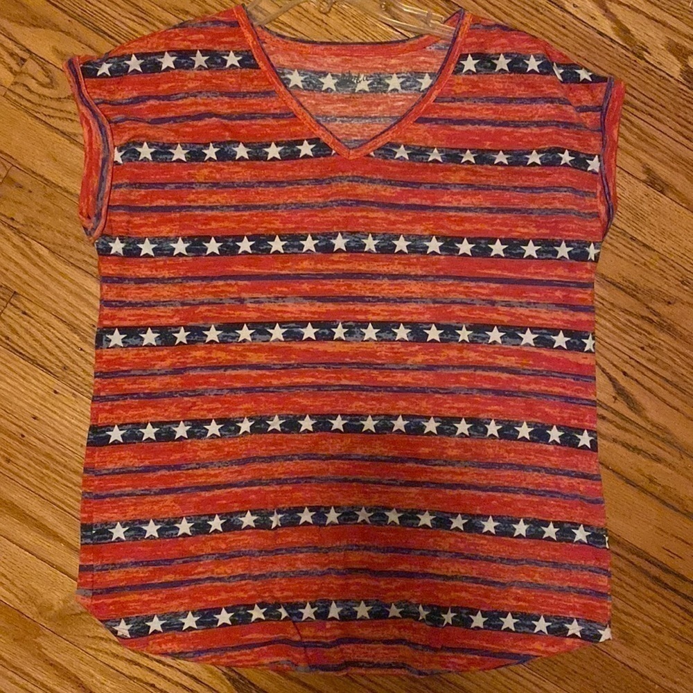 𝅺STYLE & co stars and stripe size medium top